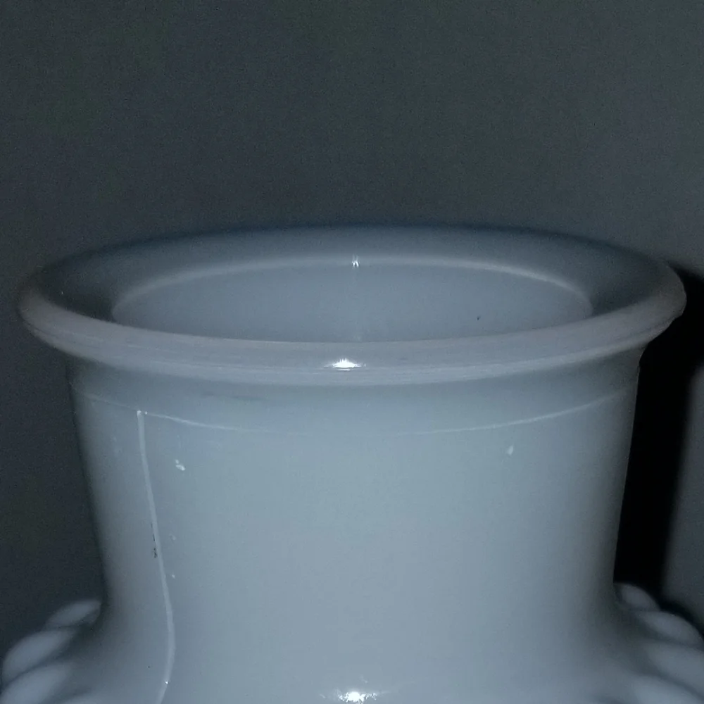 Fenton vintage hobnail